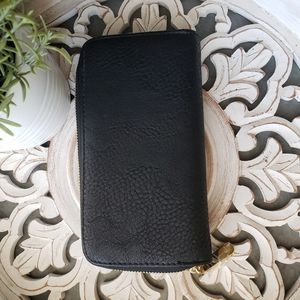 Charming Charlie wallet